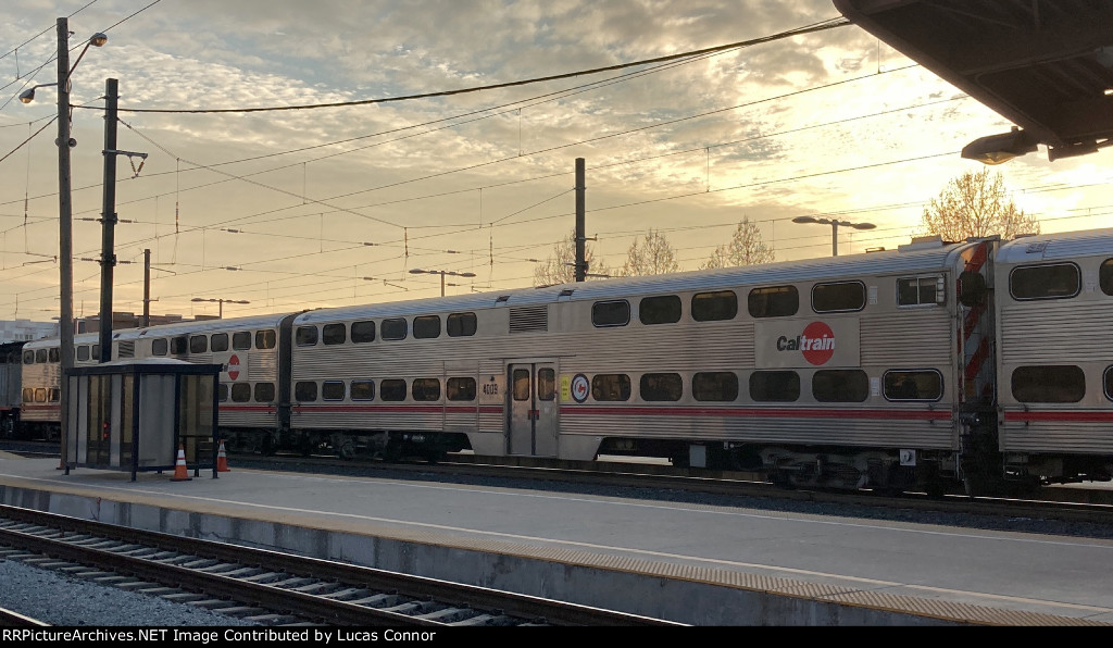 Caltrain 4009